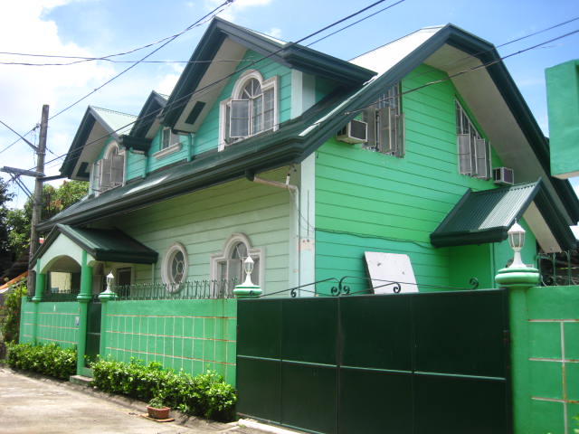 FOR SALE: House Batangas