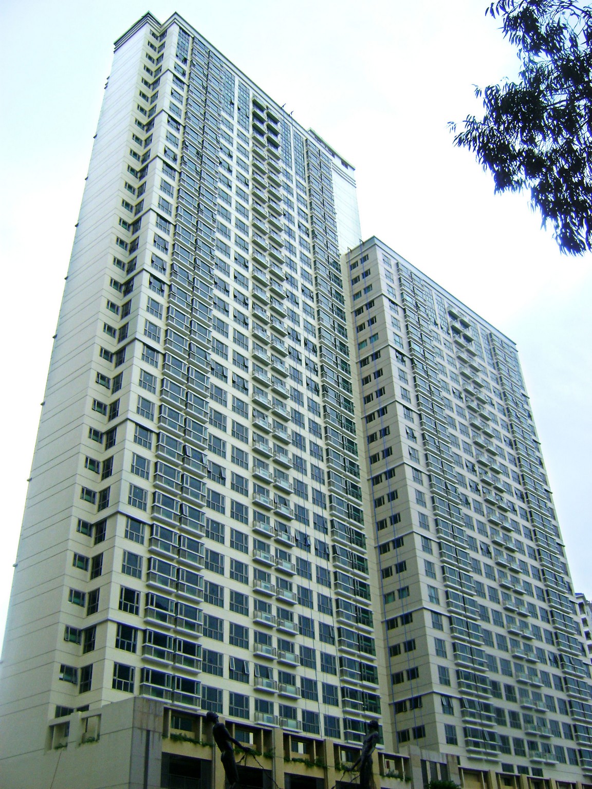 Forbeswood Parklane 1 Bedroom Units (NEGOTIABLE PRICE) Ready for Occupancy