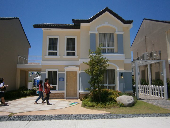 FOR SALE: Apartment / Condo / Townhouse Cavite > Imus