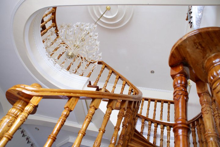 Narra stair case 