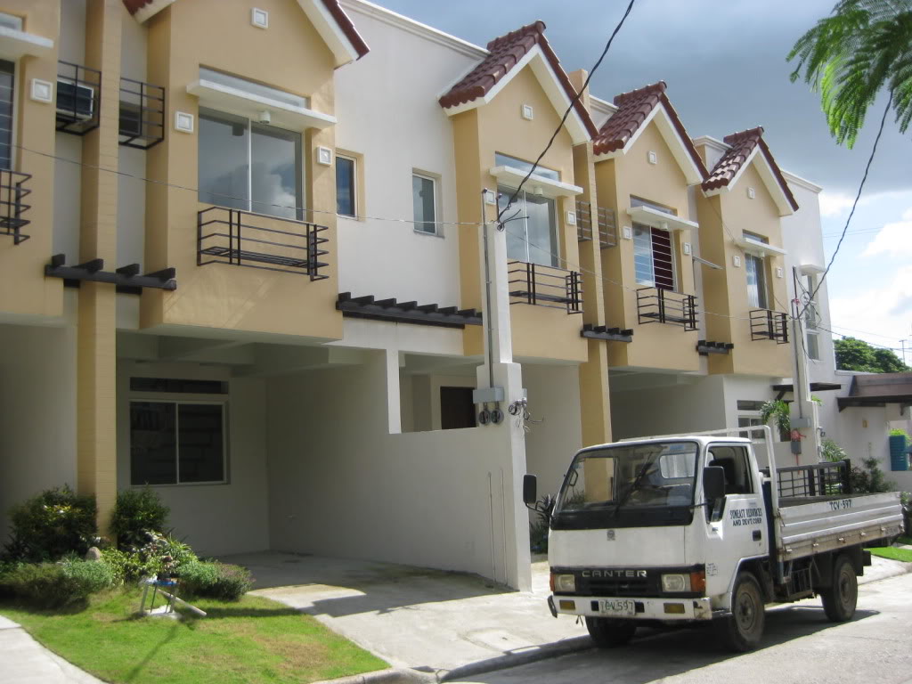 FOR SALE: Apartment / Condo / Townhouse Rizal > Cainta