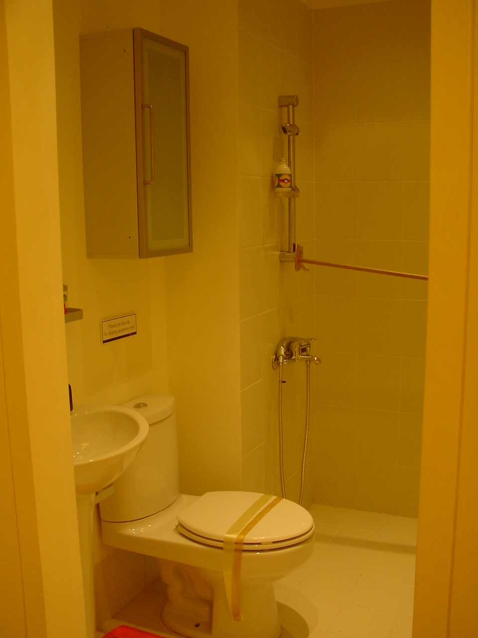 Grand Soho Makati Studio Unit For SALE