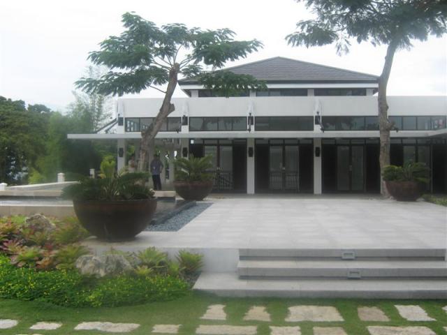 CLUBHOUSE