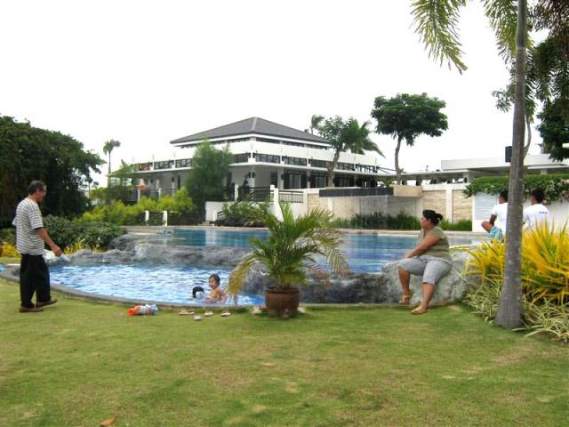 Clubhouse & Pool