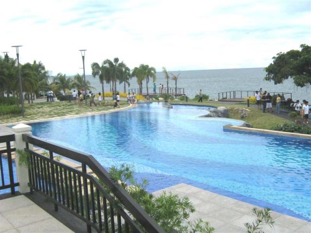 BEACH POOL