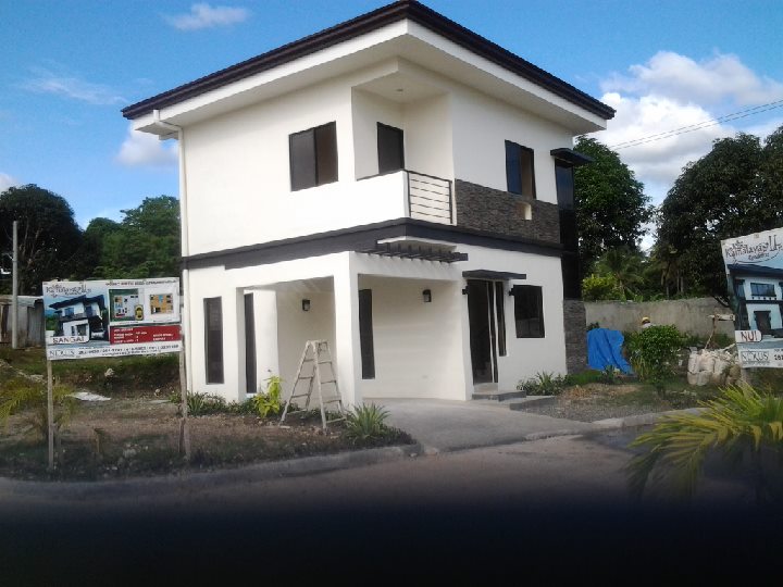 FOR SALE: House Cebu > Other areas