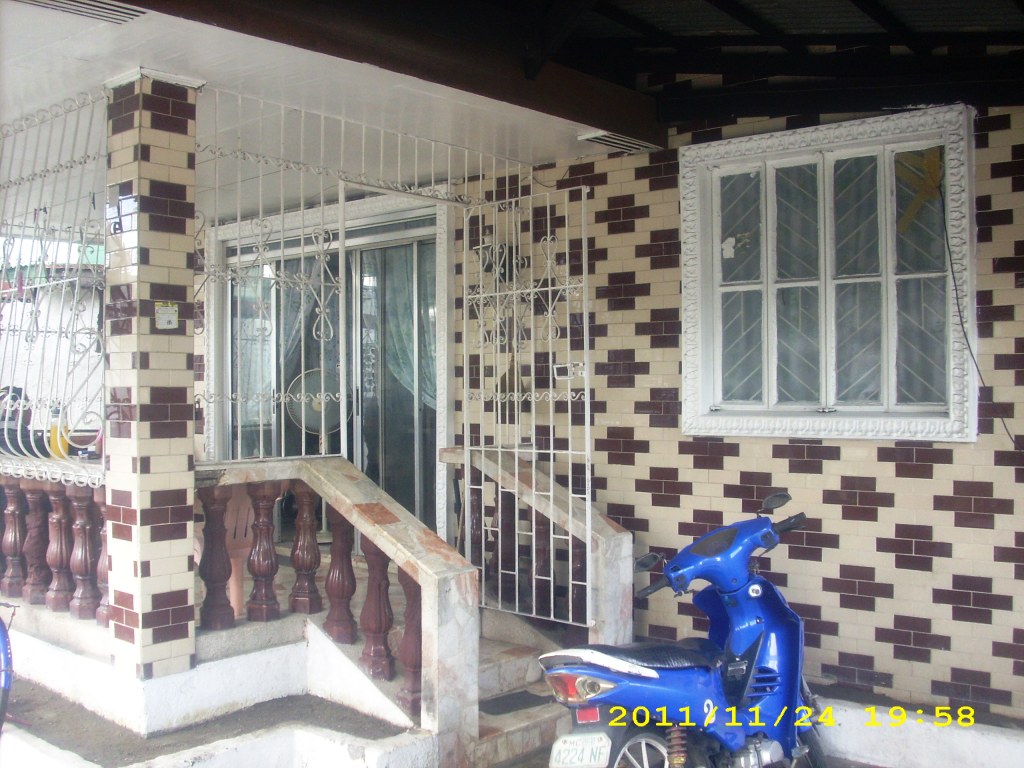 FOR SALE: House Cavite 8