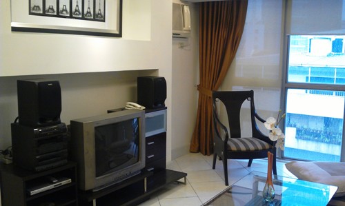 FOR RENT / LEASE: Apartment / Condo / Townhouse Manila Metropolitan Area > Makati 1