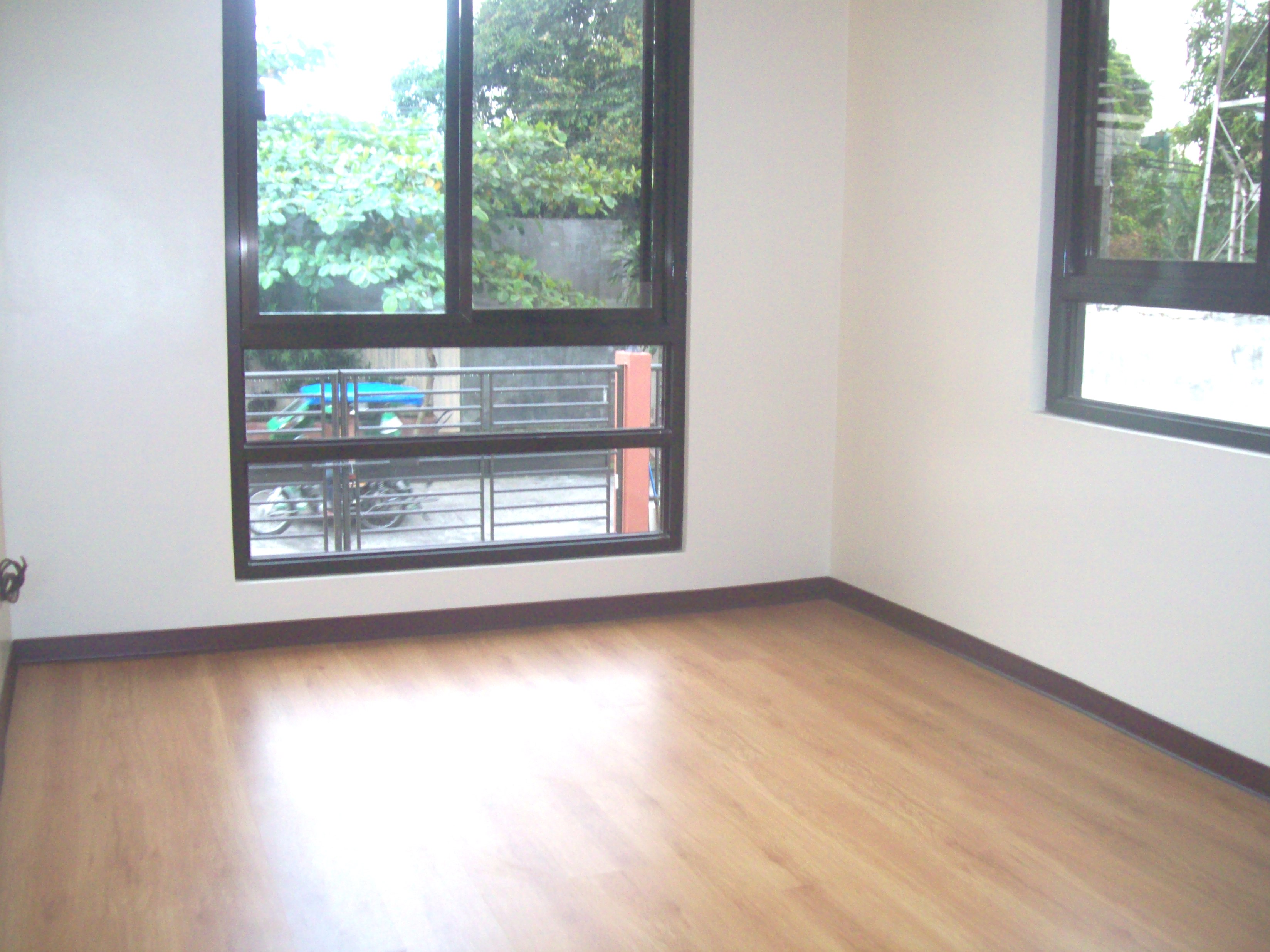 FOR SALE: Apartment / Condo / Townhouse Manila Metropolitan Area > Paranaque 11