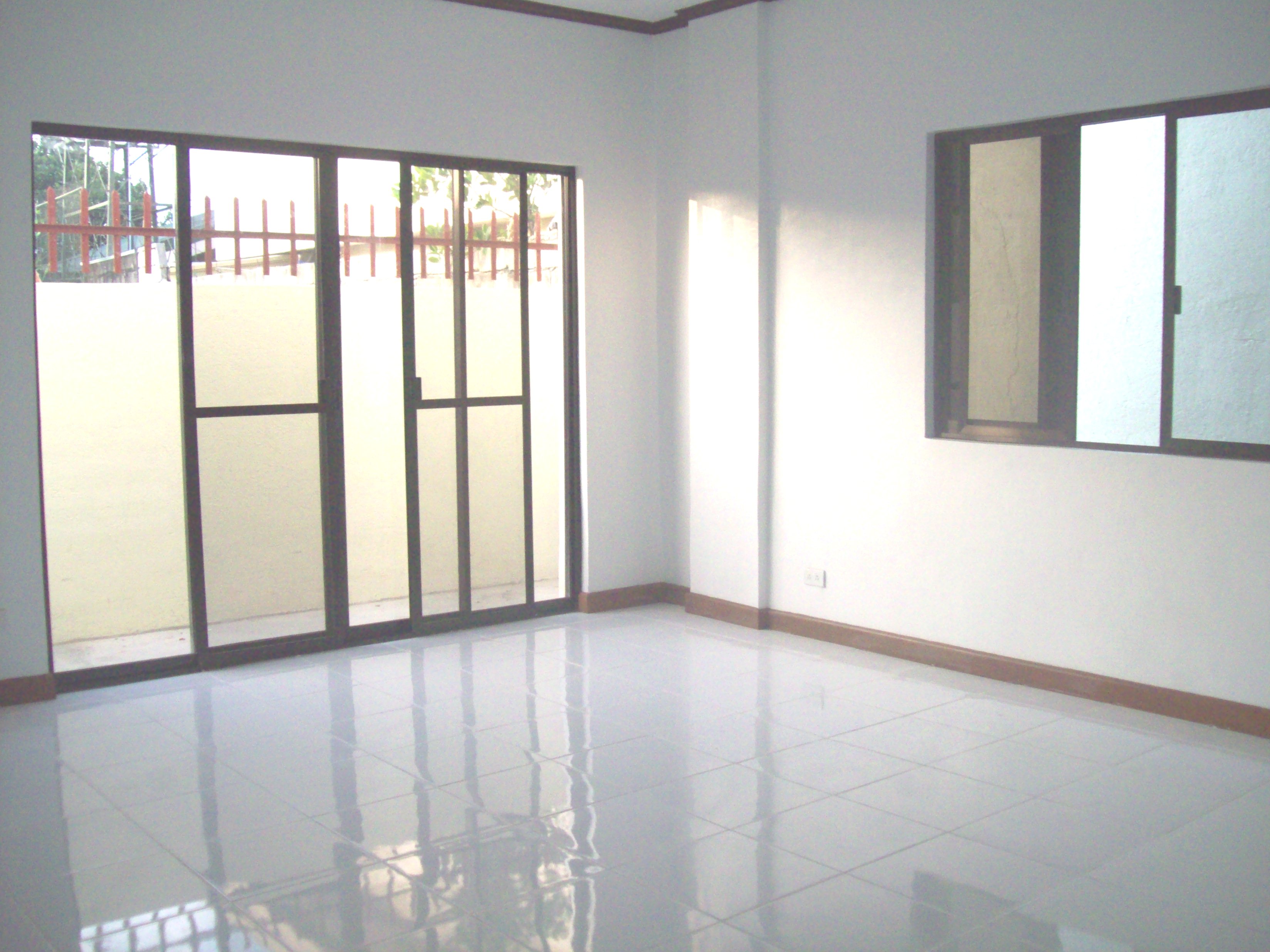 FOR SALE: House Manila Metropolitan Area > Paranaque 1