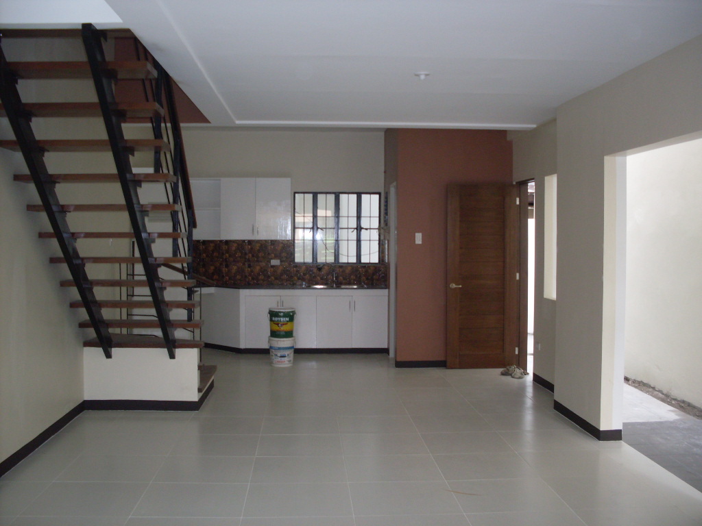 FOR SALE: Apartment / Condo / Townhouse Manila Metropolitan Area > Paranaque 4