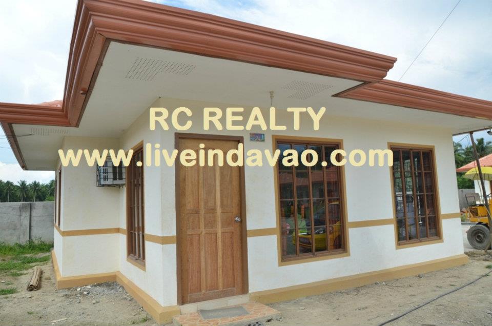 Alicante house model: Price: Php 1,250,000.00  Lot Area: 131.25 sqm Floor Area: 56.5 sqm Bedrooms: 3 Bathrooms: 2  Features: Roofing: Duratile Rafter: CEE Purlins Toilet and Bath: 5 layer tiles on walls Toilet bowl: Flush type with lavatory Floor Finish: 