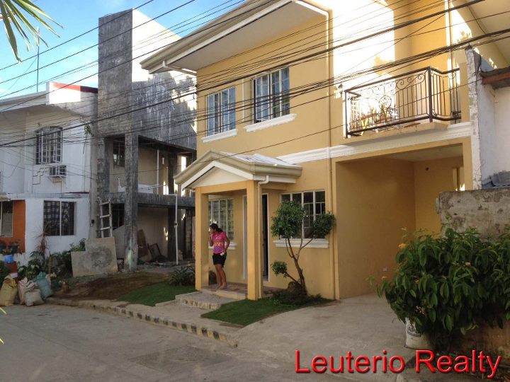 FOR SALE: House Cebu 1