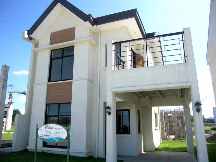 FOR SALE: House Laguna > Sta Rosa