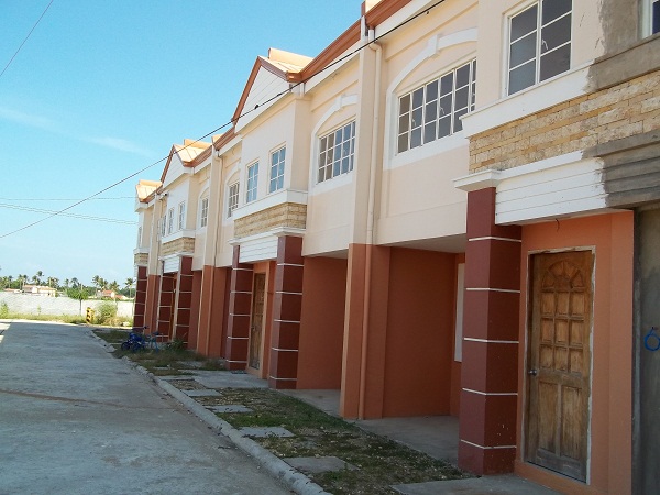 FOR SALE: Apartment / Condo / Townhouse Cebu > Other areas 3