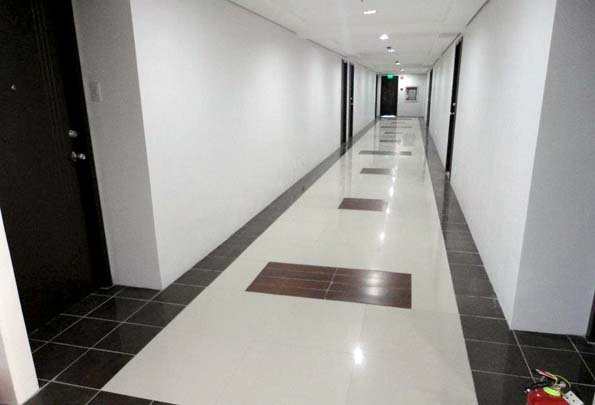 FOR SALE: Apartment / Condo / Townhouse Manila Metropolitan Area > Alabang 4