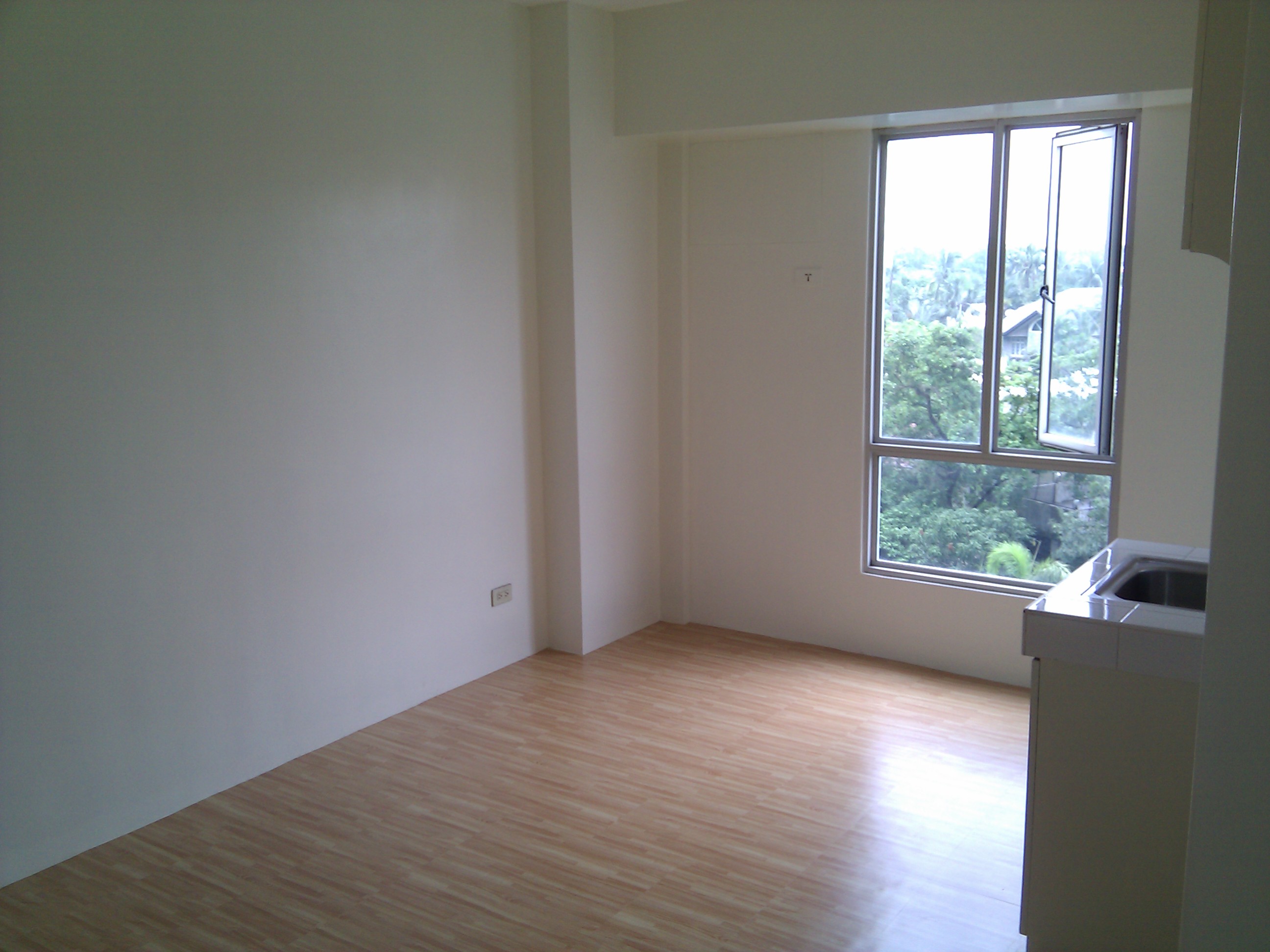 Kitchen/Dining Area