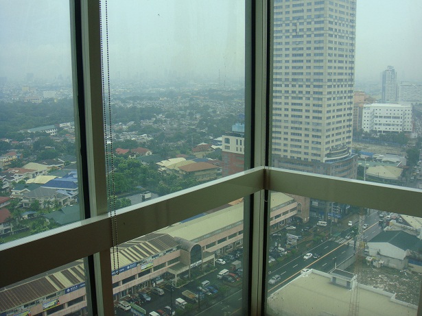 bedroom view of shaw blvd.