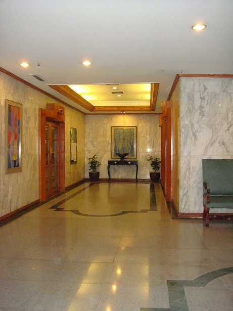 lobby elevators