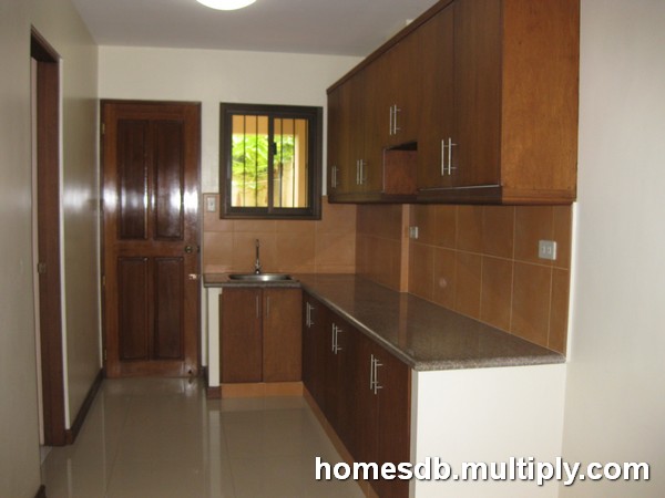 FOR SALE: House Manila Metropolitan Area > Paranaque 5