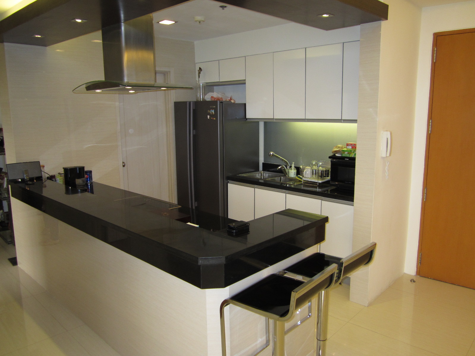 FOR SALE: Apartment / Condo / Townhouse Manila Metropolitan Area > Other areas 3