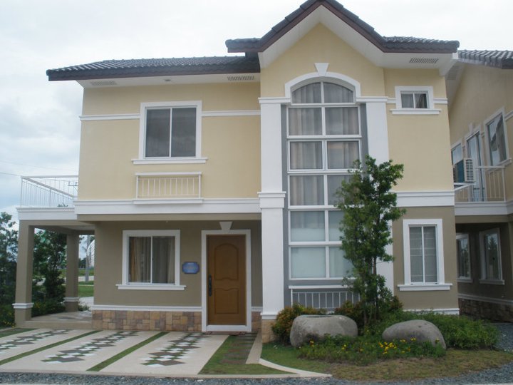 FOR SALE: Apartment / Condo / Townhouse Cavite > Imus