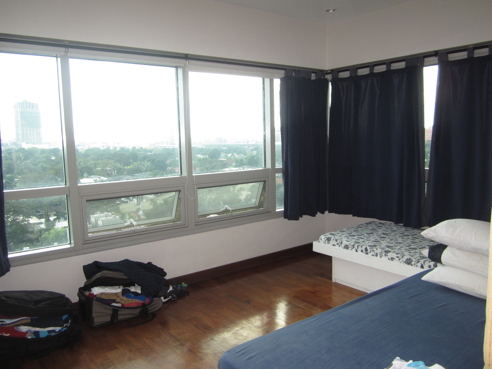 FOR SALE: Apartment / Condo / Townhouse Manila Metropolitan Area > Makati 8