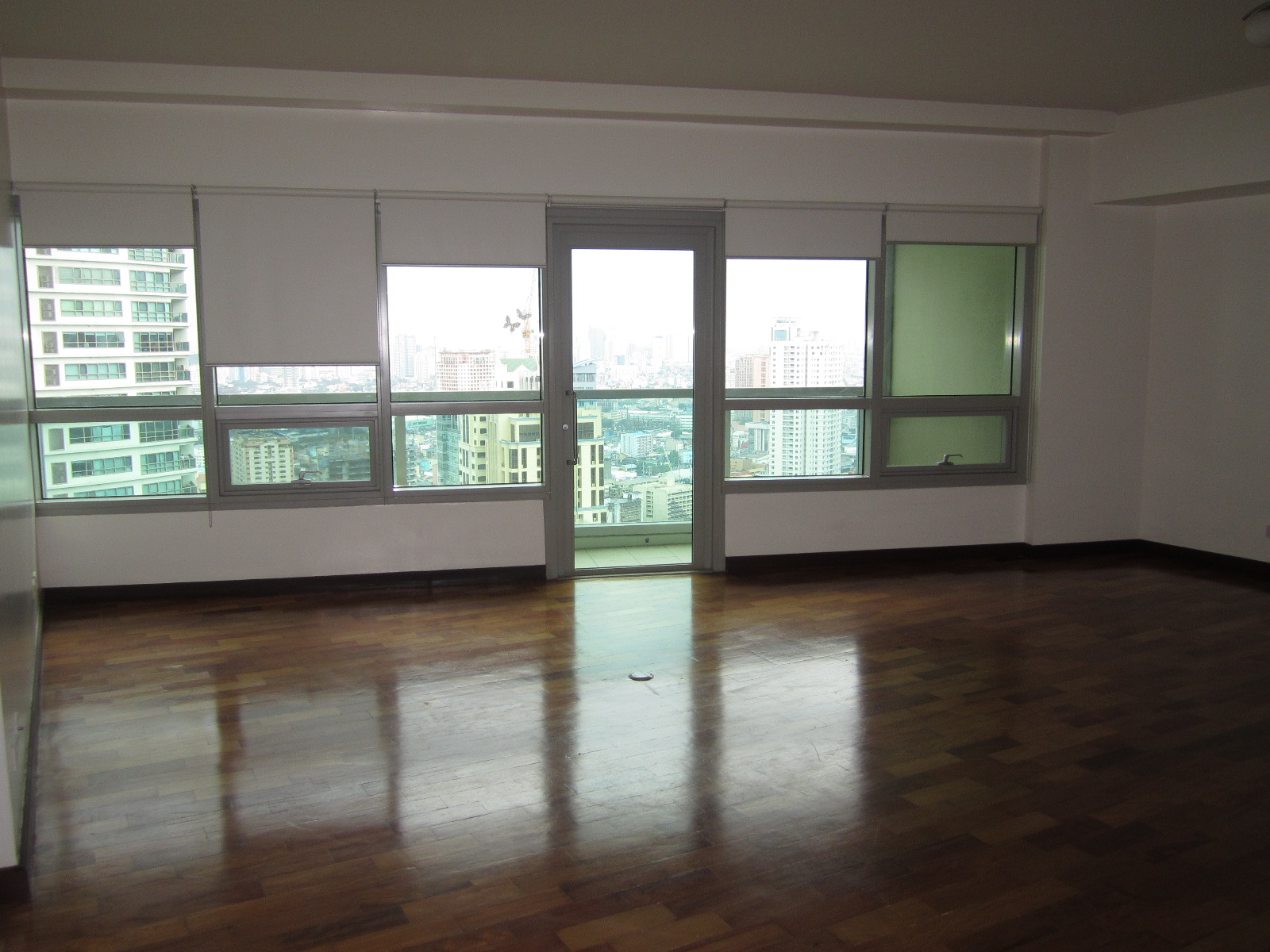 FOR RENT / LEASE: Apartment / Condo / Townhouse Manila Metropolitan Area > Makati