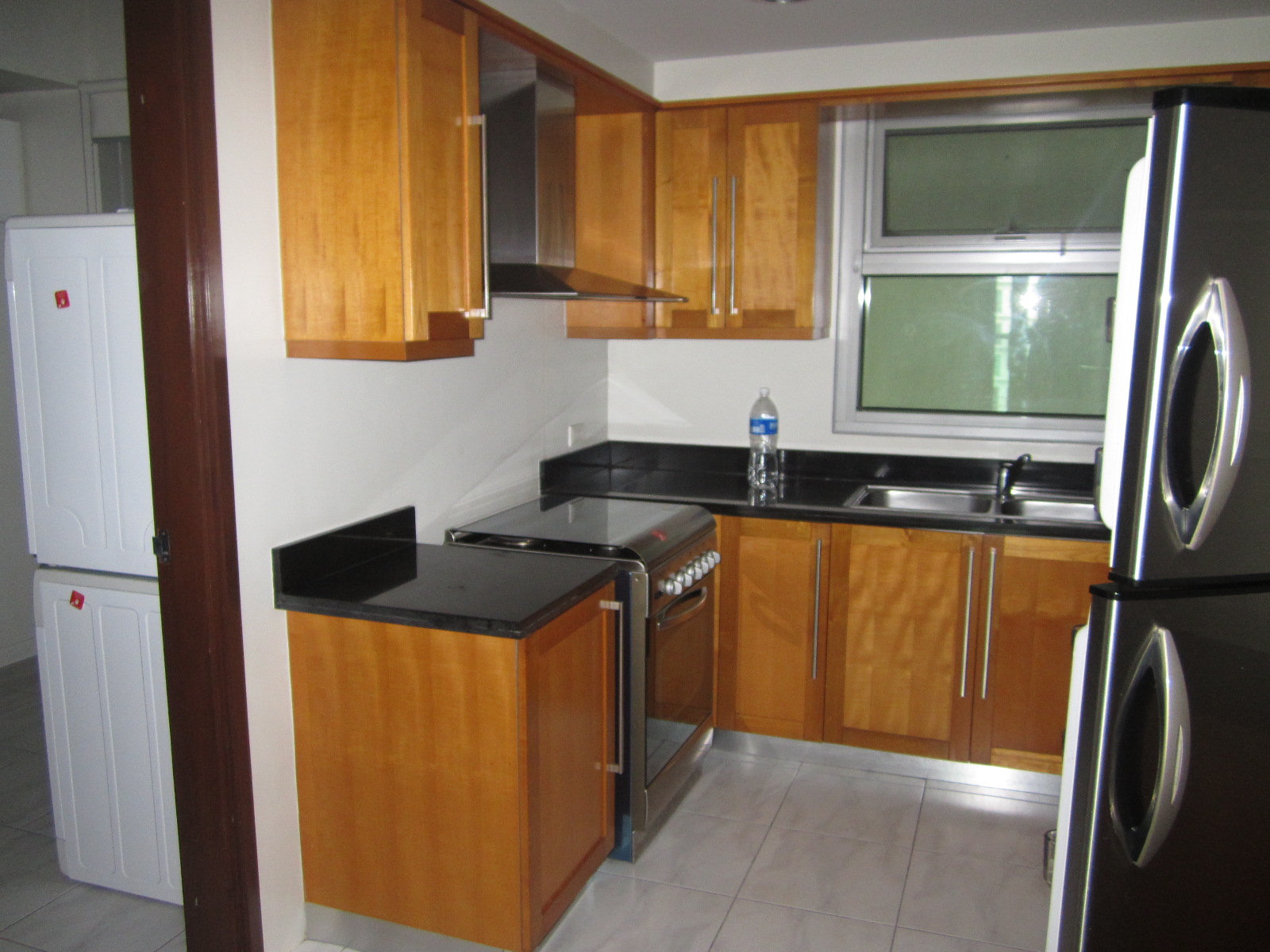 FOR RENT / LEASE: Apartment / Condo / Townhouse Manila Metropolitan Area > Makati 2