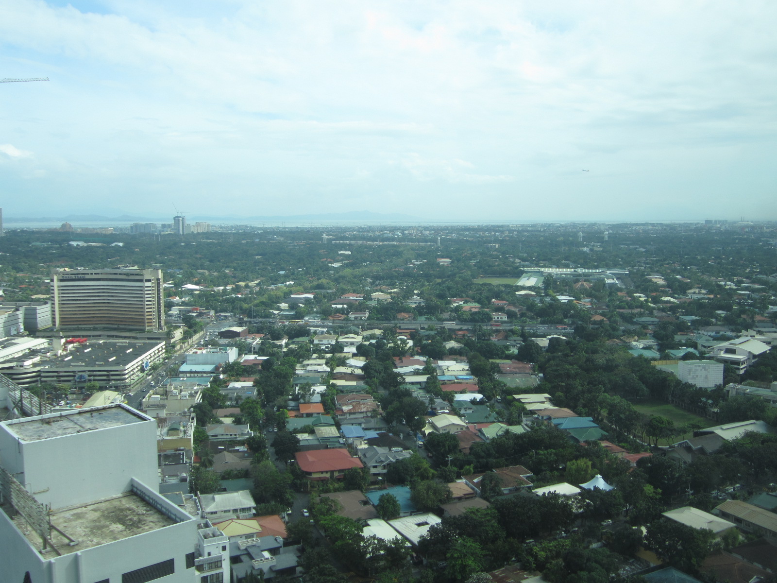 FOR RENT / LEASE: Apartment / Condo / Townhouse Manila Metropolitan Area > Makati 2