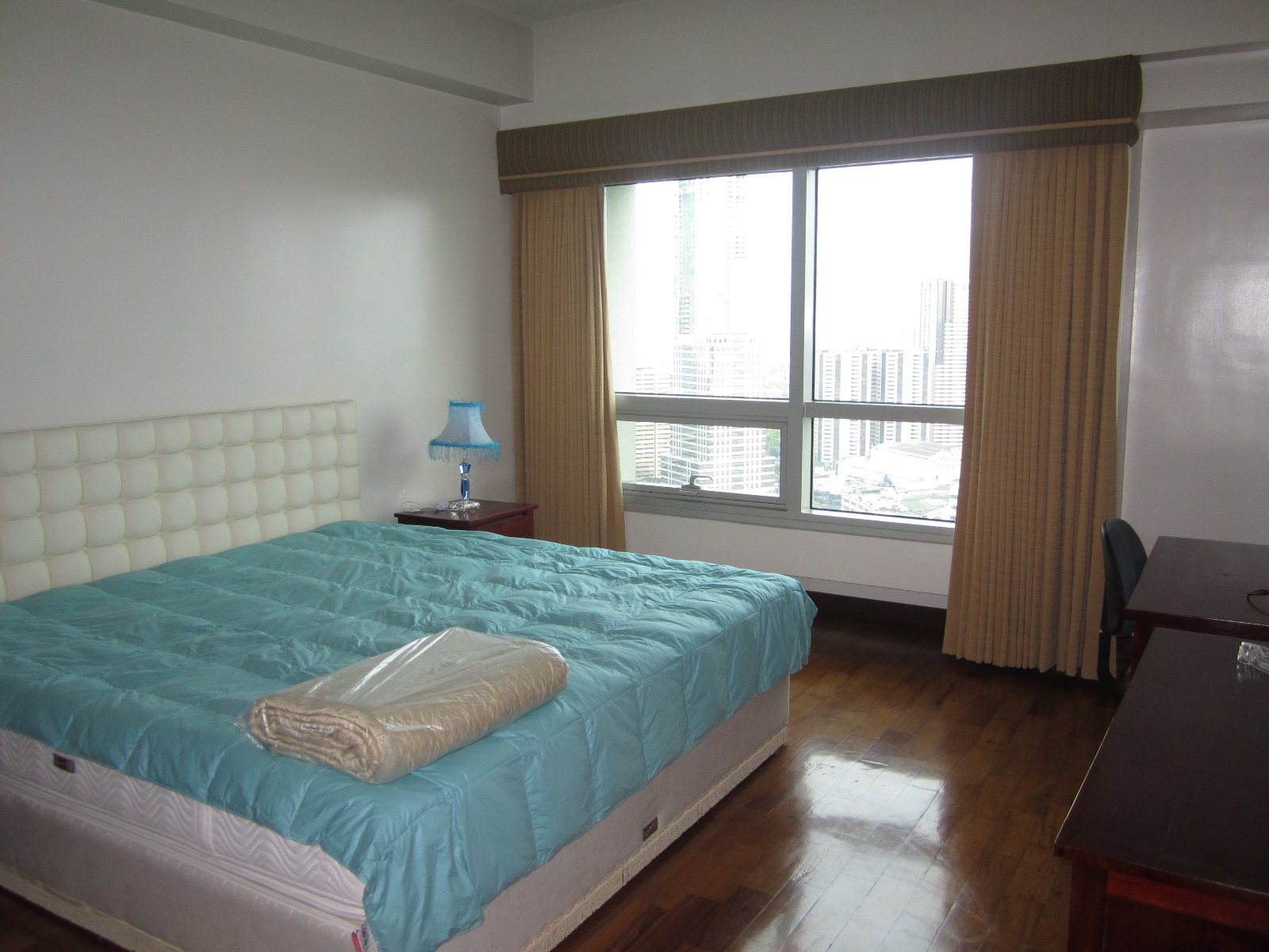 FOR RENT / LEASE: Apartment / Condo / Townhouse Manila Metropolitan Area > Makati 6