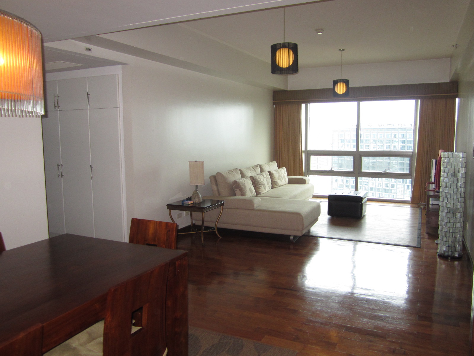 FOR RENT / LEASE: Apartment / Condo / Townhouse Manila Metropolitan Area > Makati 9