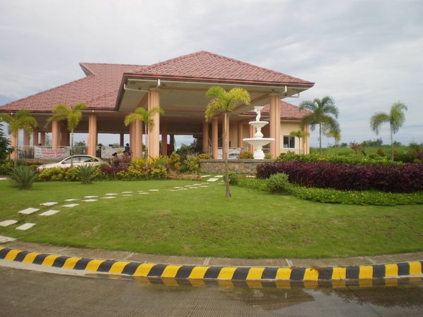 FOR SALE: House Cavite 19