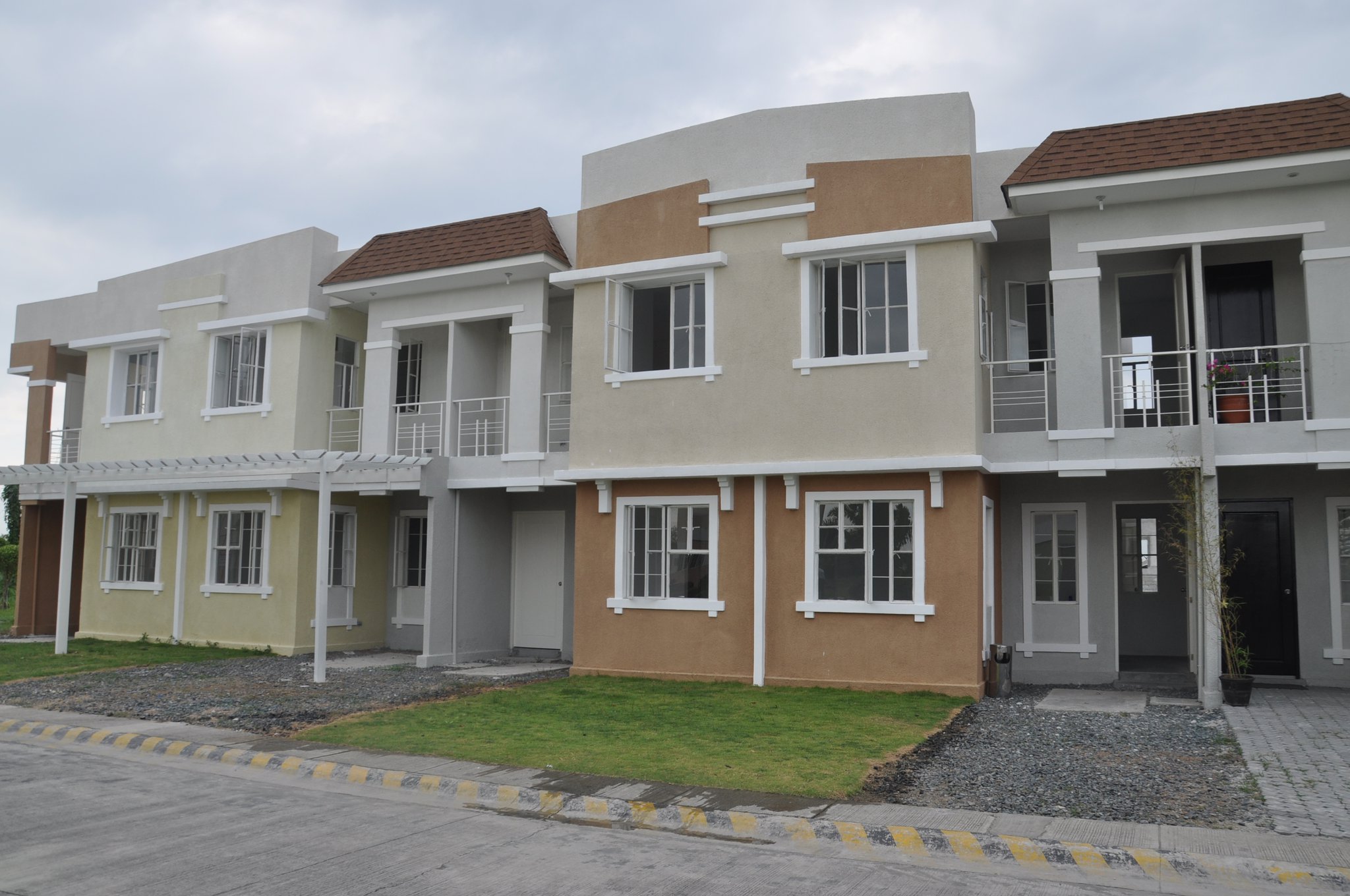 FOR SALE: House Cavite > Imus 1