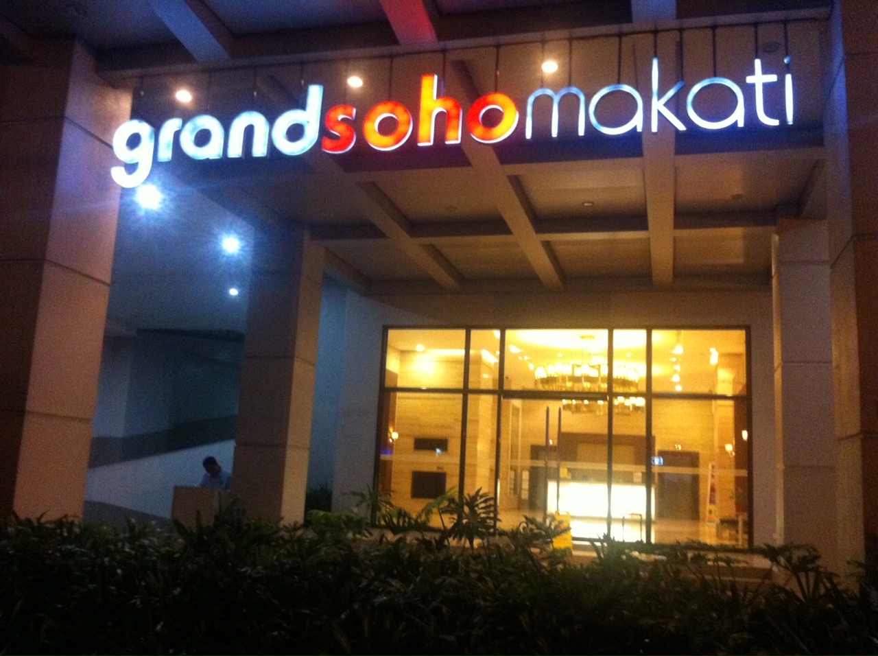 FOR RENT / LEASE: Apartment / Condo / Townhouse Manila Metropolitan Area > Makati 1