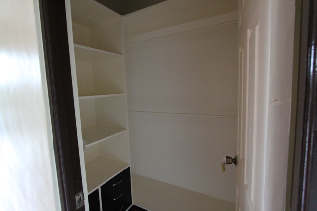 walk-in closet