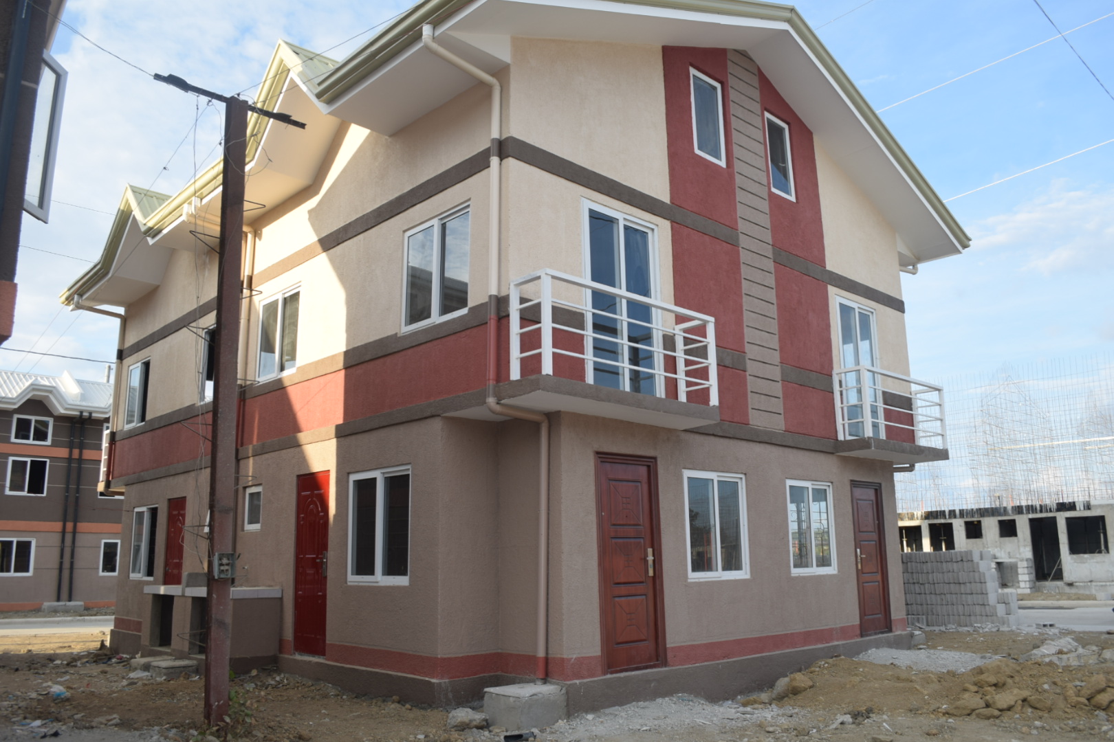 Quadruplex house