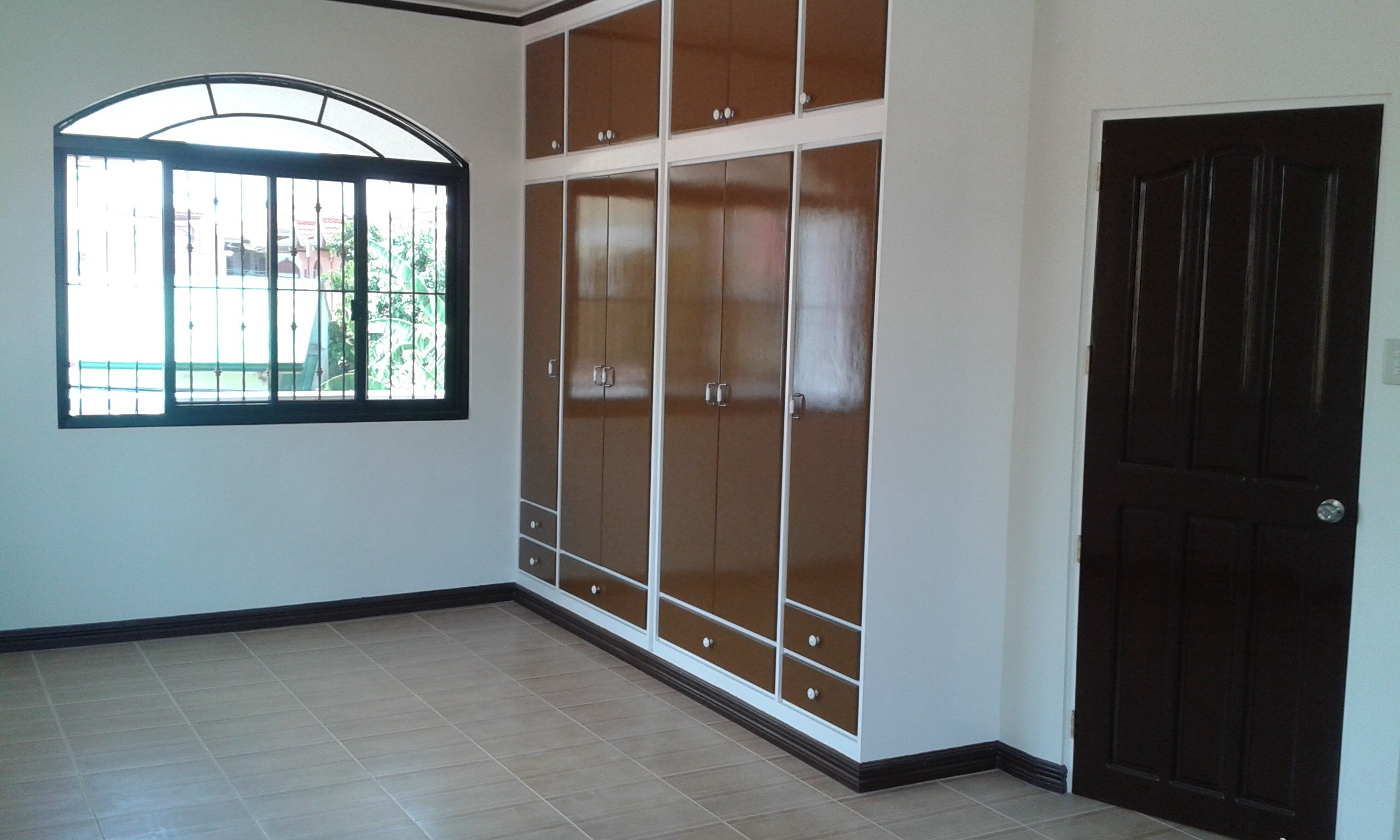 FOR SALE: House Cavite 19