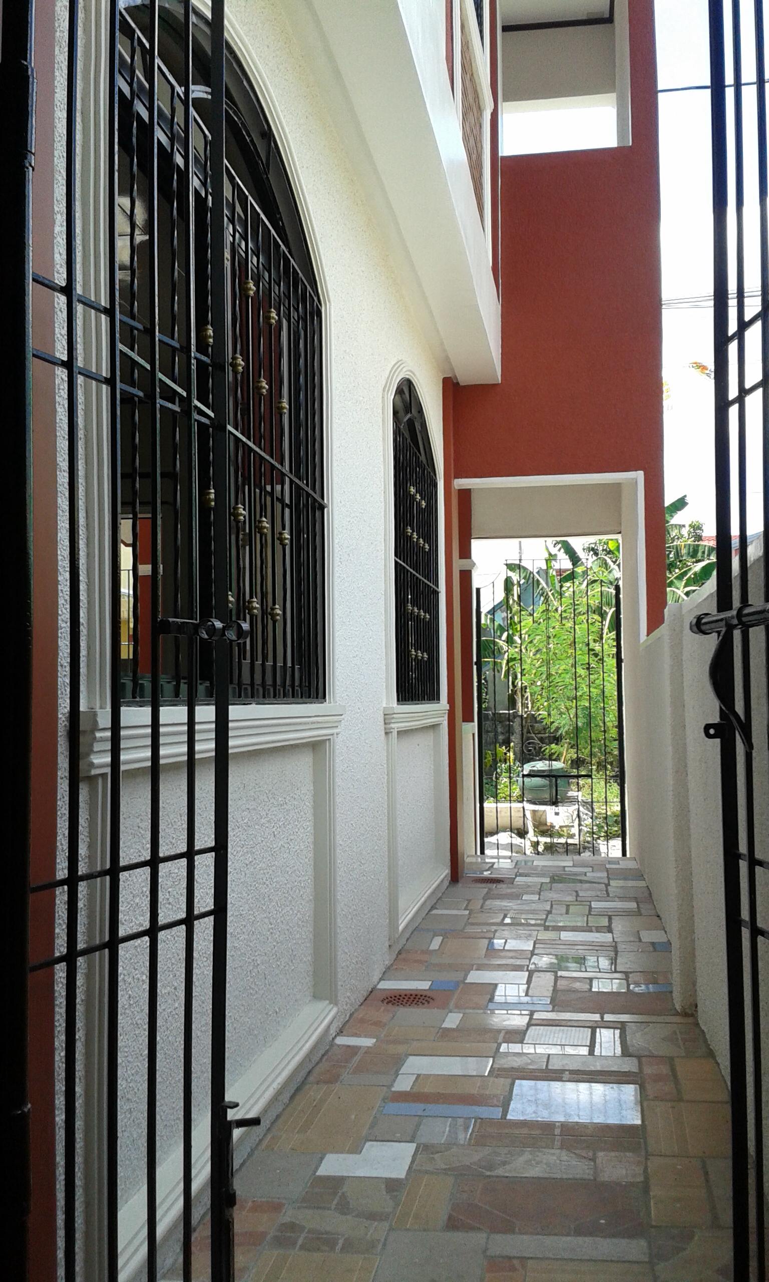 FOR SALE: House Cavite 30