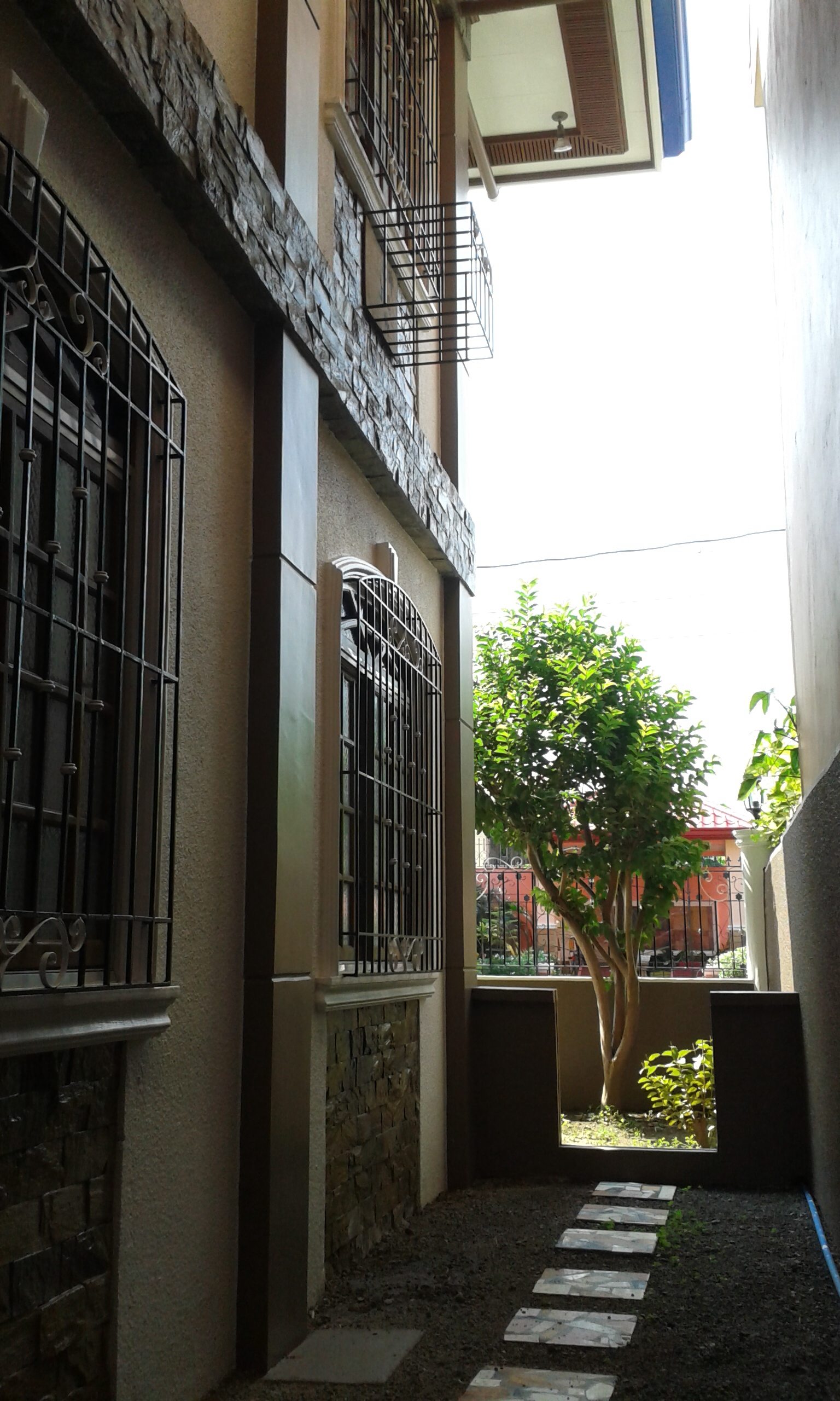 FOR SALE: House Cavite 12