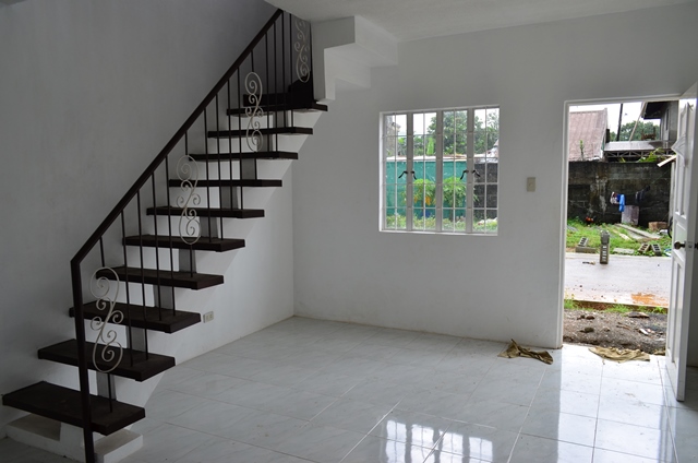 FOR SALE: Apartment / Condo / Townhouse Rizal 1