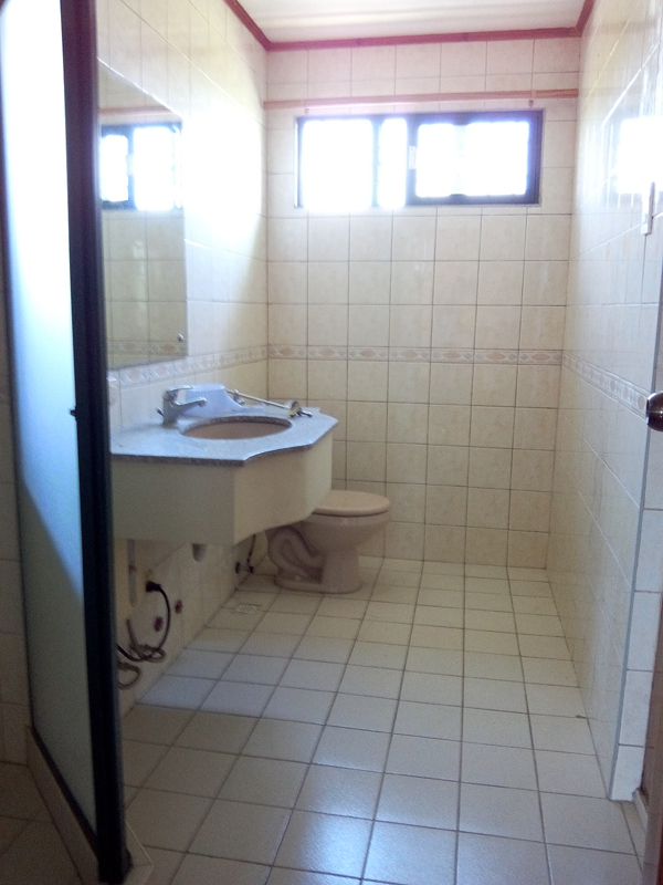 FOR SALE: House Cavite 6