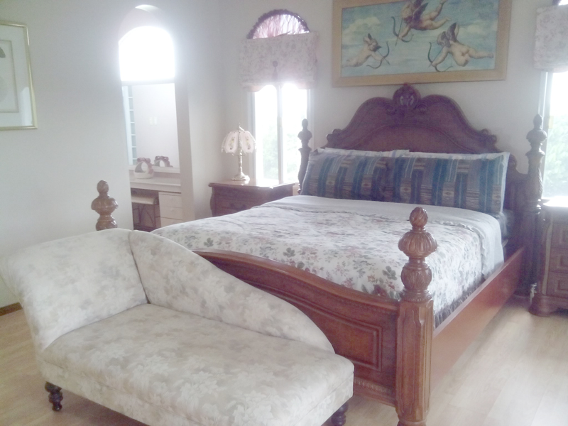 FOR SALE: House Batangas 4