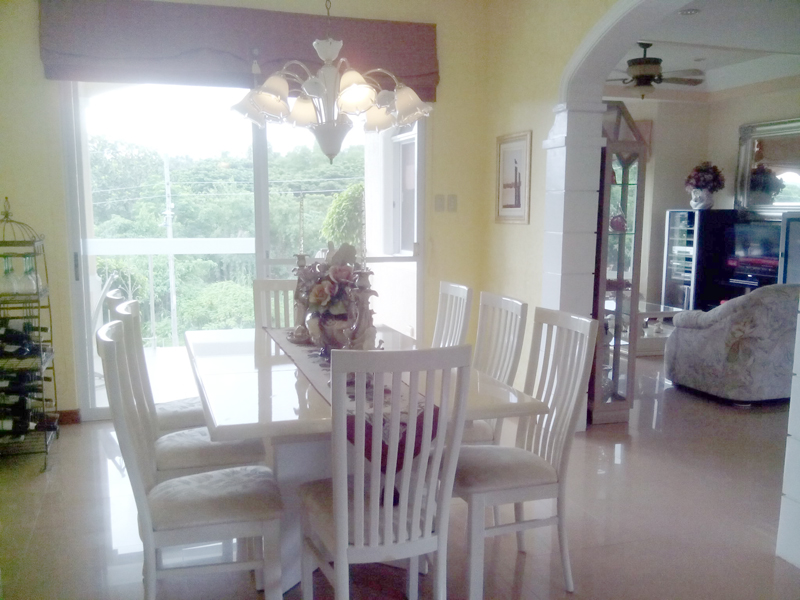 FOR SALE: House Batangas 6