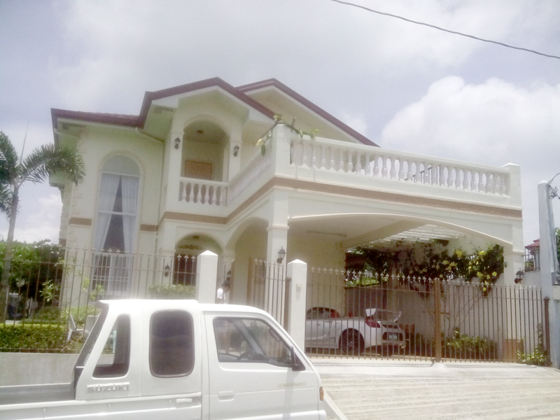FOR SALE: House Cavite 11