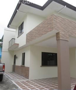 Tandang Sora Duplex House and Lot at 4.8M