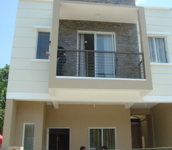 Most Affordable Mindanao Avenue Townhouse for only 3.375M
