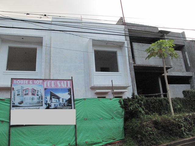 East Fairview Townhouse in Quezon City at 4.4M