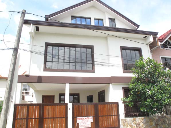 Classy House in Pasig Area at 6.5M