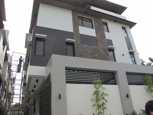 Cozy Quezon Area House at 23.5M